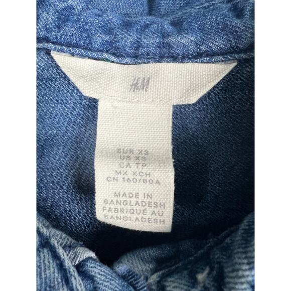 H&M Blue Medium Wash Denim Button Down Blouse Top Cotton XS X-Small - Picture 2 of 8